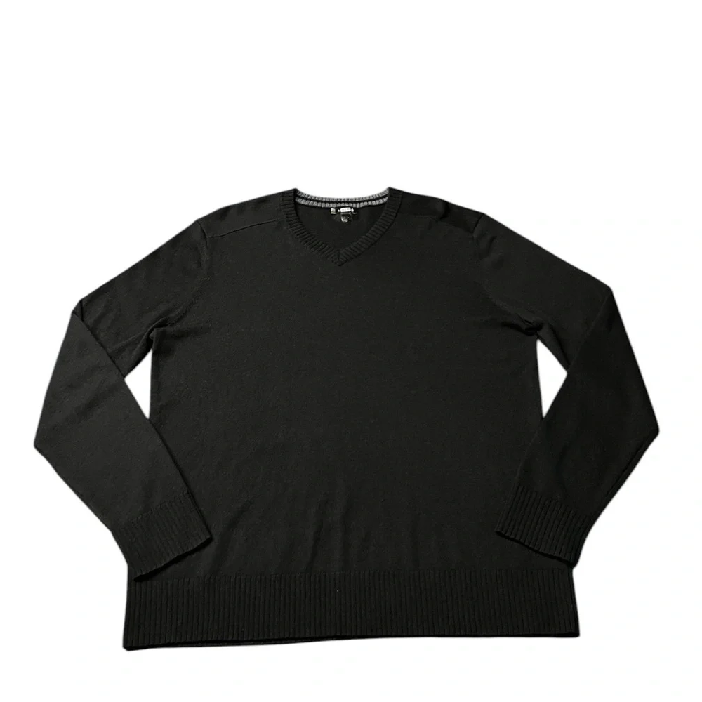 Men's Black V-Neck Smartwool Sweater Est Size Large